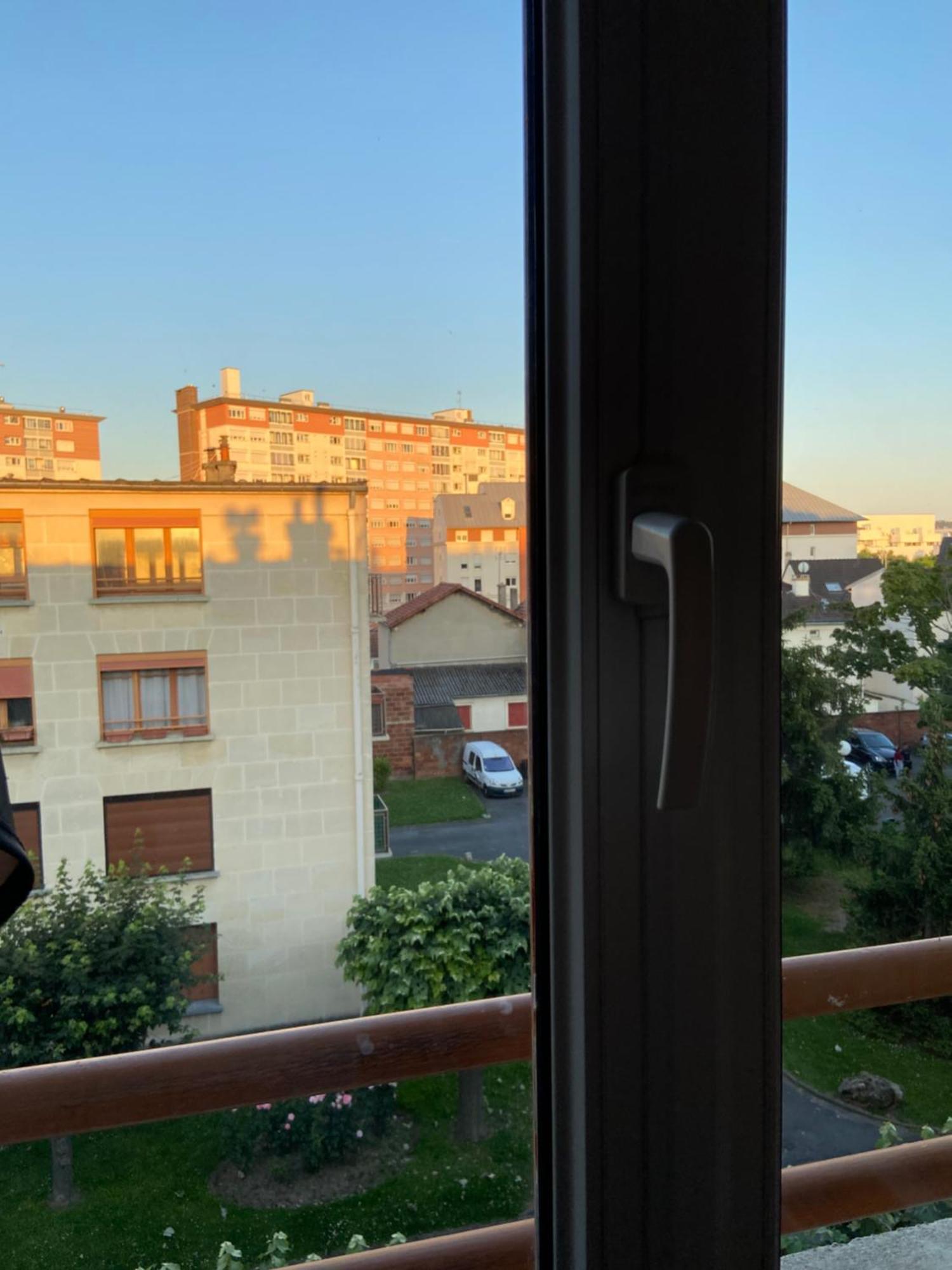 Chambre Double Cosy Aux Portes De Paris Drancy Exterior photo